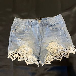 Crochet trim, light wash, jean shorts